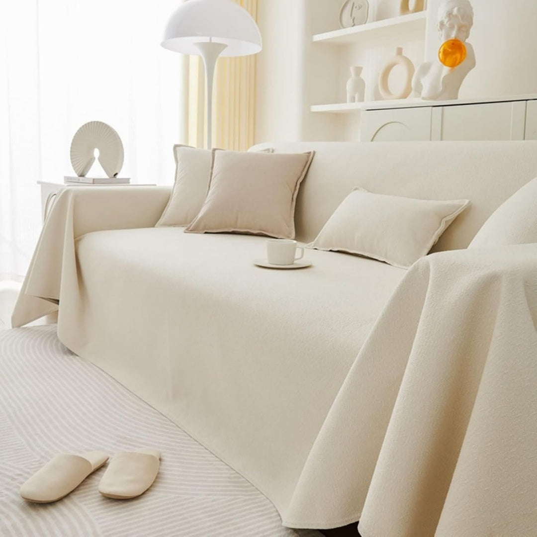 Divano confortevole beige con ante